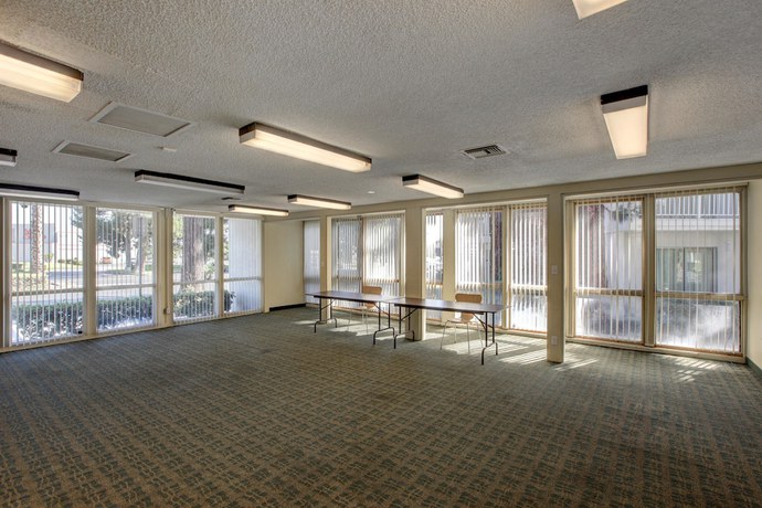 Imagen de los interiores del Hotel Motel 6 Irvine - Orange County Airport. Foto 15