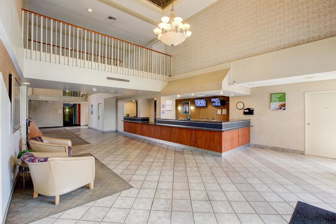 Imagen de los interiores del Hotel Motel 6 Irvine - Orange County Airport. Foto 19