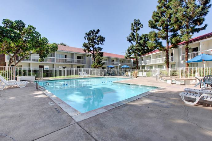 Imagen general del Hotel Motel 6 Irvine - Orange County Airport. Foto 1