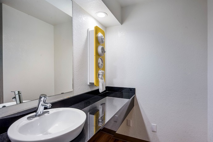 Imagen de la habitación del Hotel Motel 6 Irving, TX - Irving DFW Airport East. Foto 8