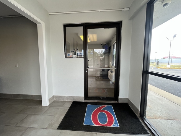 Imagen de los interiores del Hotel Motel 6 Jonesboro, AR. Foto 16