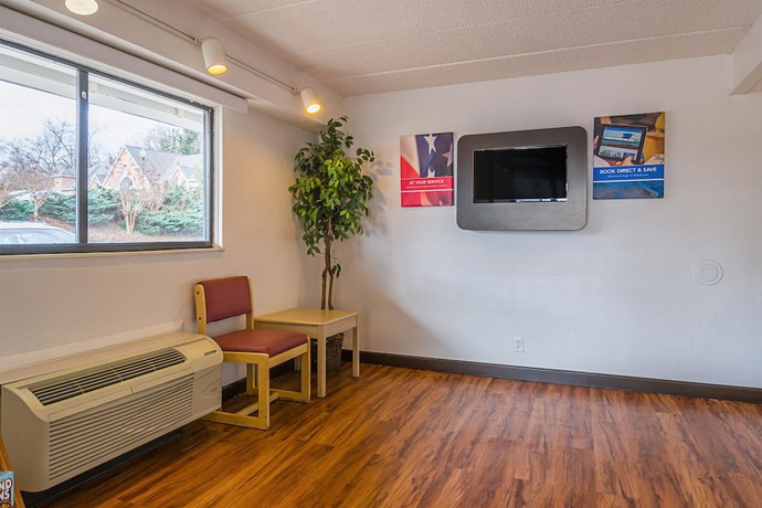 Imagen de los interiores del Hotel Motel 6 Knoxville, Tn - North. Foto 17