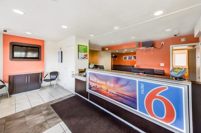 Imagen de los interiores del Hotel Motel 6 Lakeland, FL. Foto 14