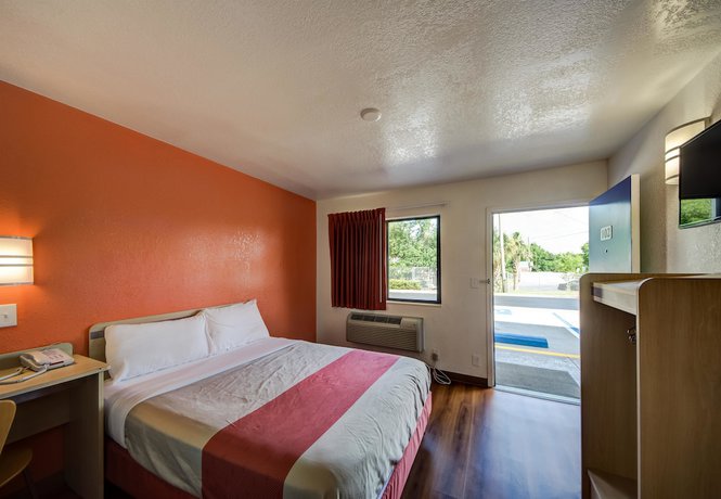 Imagen de la habitación del Hotel Motel 6 Lakeland, FL. Foto 7