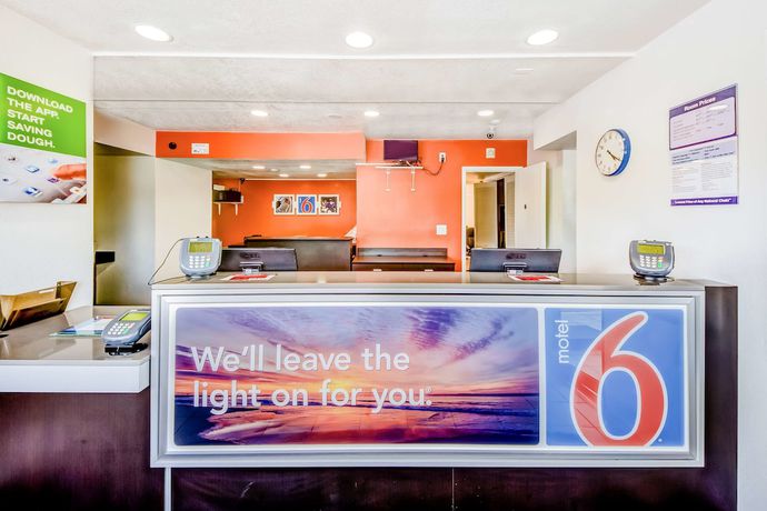 Imagen de los interiores del Hotel Motel 6 Lakeland, FL. Foto 15