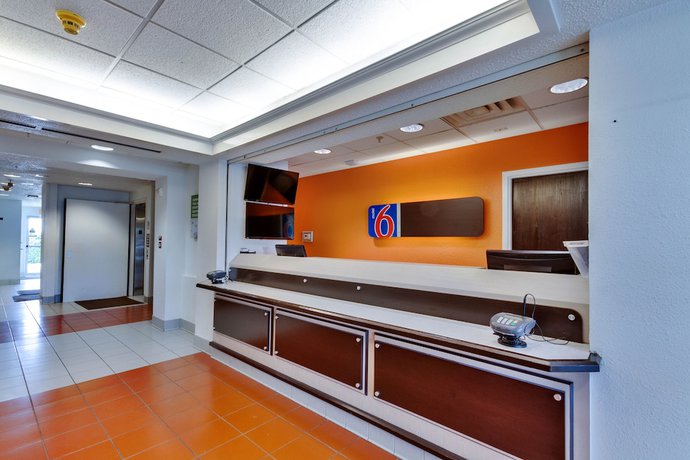 Imagen de los interiores del Hotel Motel 6 Lewisville, Tx - Dallas. Foto 15
