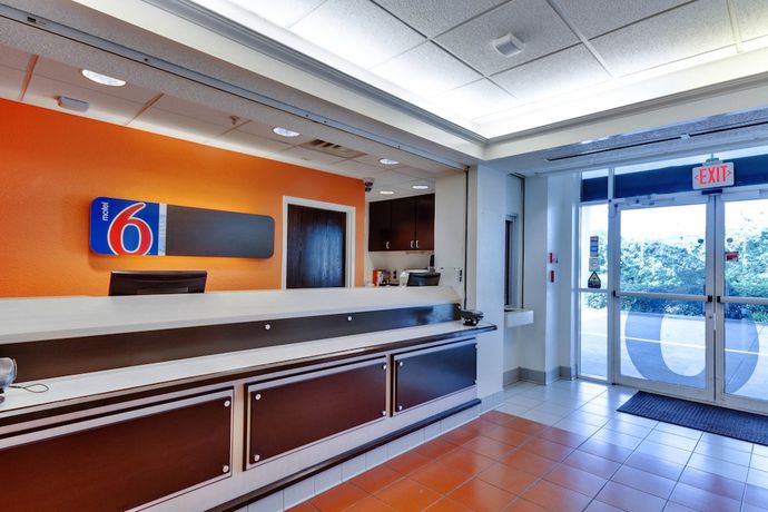 Imagen de los interiores del Hotel Motel 6 Lewisville, Tx - Dallas. Foto 16