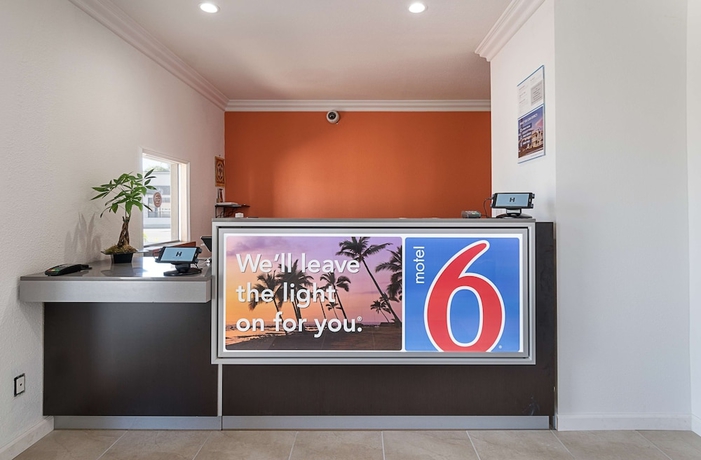 Imagen de los interiores del Hotel Motel 6 Lomita, CA. Foto 15