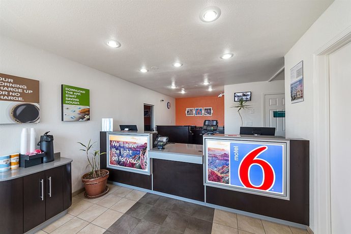 Imagen de los interiores del Hotel Motel 6 Mcallen, TX. Foto 17