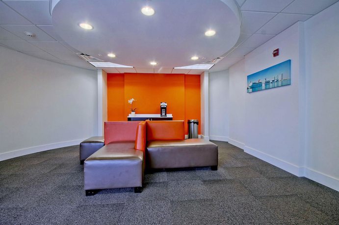 Imagen de los interiores del Hotel Motel 6 Miami, Fl. Foto 20