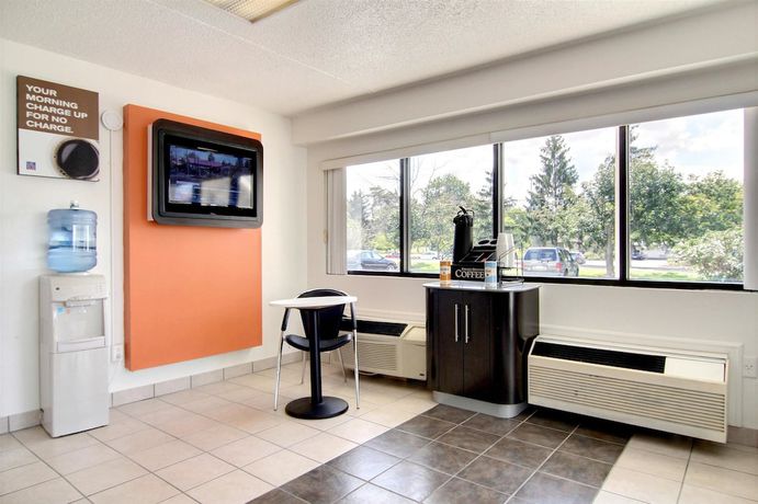 Imagen de los interiores del Hotel Motel 6 Middleburg Heights, Oh - Cleveland. Foto 17