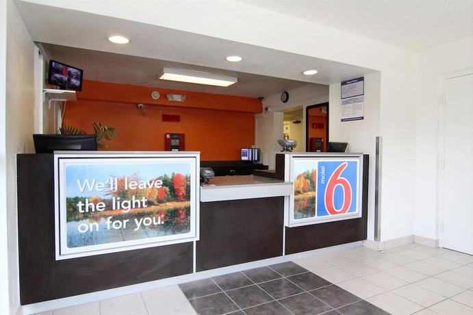 Imagen de los interiores del Hotel Motel 6 Middleburg Heights, Oh - Cleveland. Foto 18