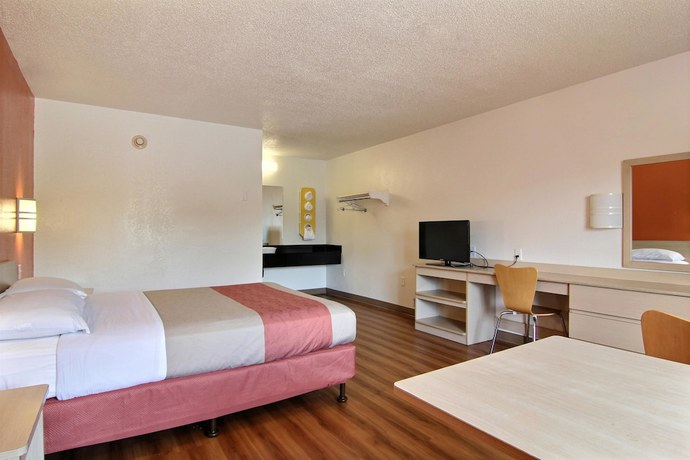 Imagen de la habitación del Hotel Motel 6 Middleburg Heights, Oh - Cleveland. Foto 3