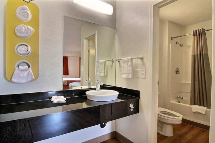 Imagen de la habitación del Hotel Motel 6 Middleburg Heights, Oh - Cleveland. Foto 5