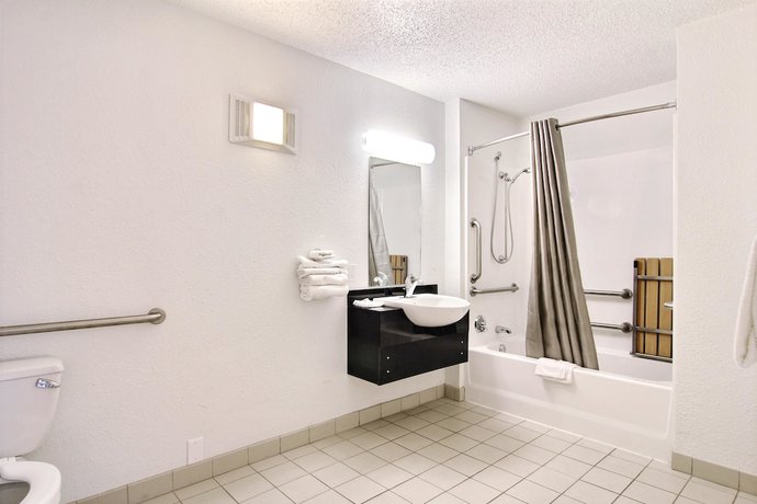 Imagen de la habitación del Hotel Motel 6 Middleburg Heights, Oh - Cleveland. Foto 12