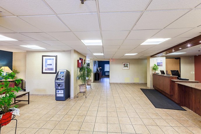 Imagen de los interiores del Hotel Motel 6 Milwaukee, WI - Glendale. Foto 18