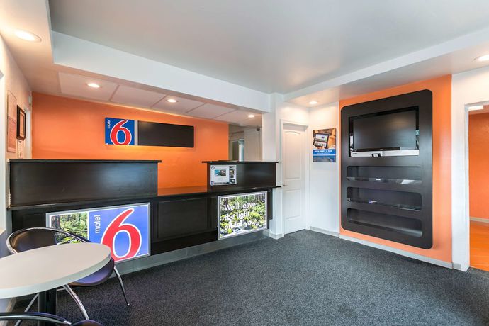 Imagen de los interiores del Hotel Motel 6 Missoula, Mt - University. Foto 17