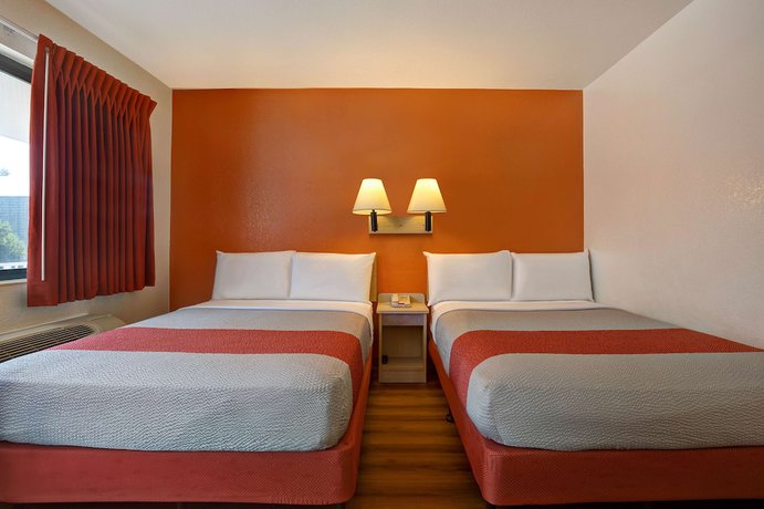 Imagen de la habitación del Hotel Motel 6 Monterey, CA. Foto 3
