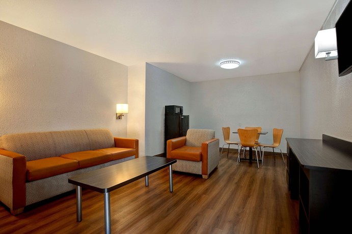 Imagen de la habitación del Hotel Motel 6 Monterey, CA. Foto 4