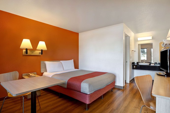 Imagen de la habitación del Hotel Motel 6 Monterey, CA. Foto 6