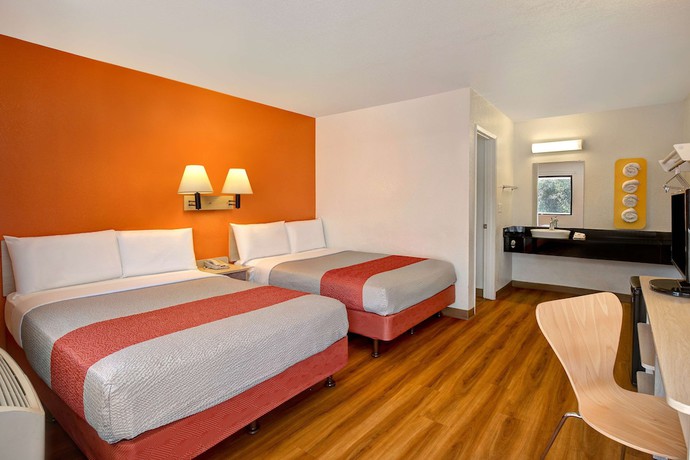 Imagen de la habitación del Hotel Motel 6 Monterey, CA. Foto 10