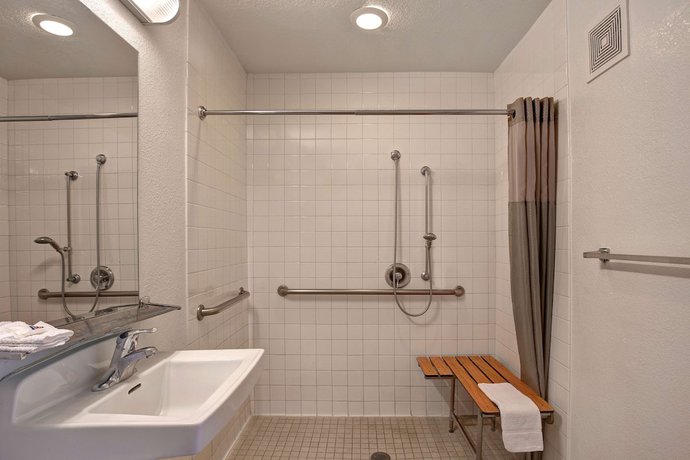 Imagen de la habitación del Hotel Motel 6 Monterey, CA. Foto 11