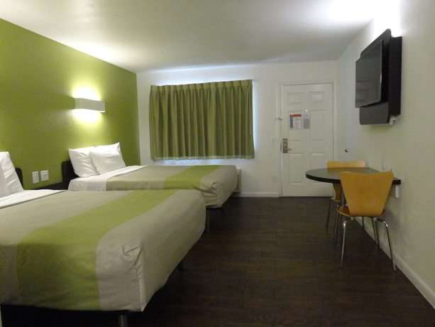 Imagen de la habitación del Hotel Motel 6 Monterey Downtown. Foto 12