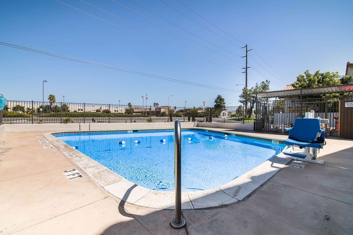 Imagen de la piscina del Hotel Motel 6 Moreno Valley, CA - Perris. Foto 19