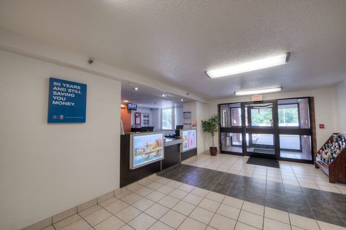 Imagen de los interiores del Hotel Motel 6 New Haven - Branford, CT. Foto 17