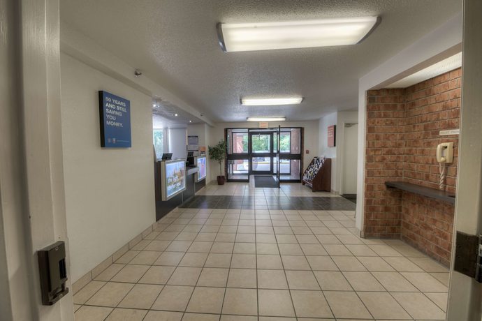 Imagen de los interiores del Hotel Motel 6 New Haven - Branford, CT. Foto 18
