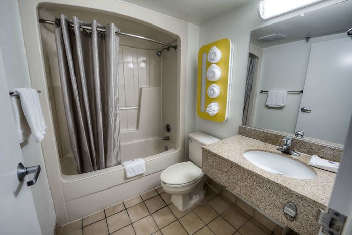 Imagen de la habitación del Hotel Motel 6 New Haven - Branford, CT. Foto 9