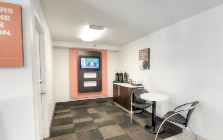 Imagen de los interiores del Hotel Motel 6 New Haven - Branford, CT. Foto 20