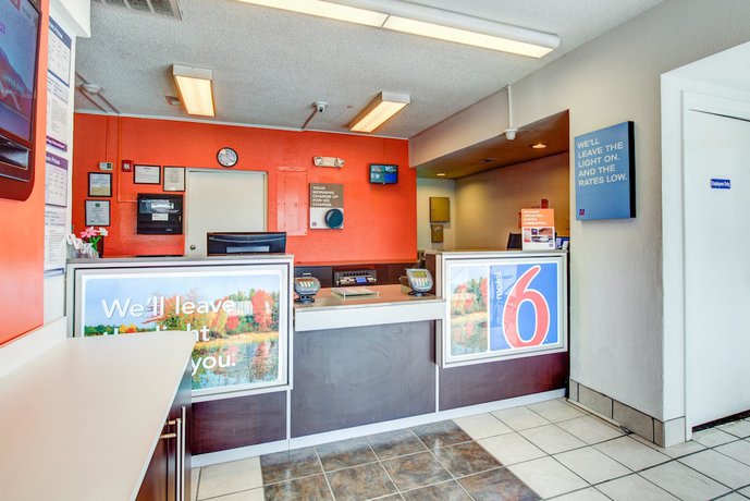 Imagen de los interiores del Hotel Motel 6 Norfolk, Va. Foto 18