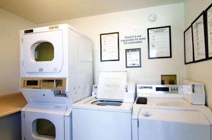 Imagen de los interiores del Hotel Motel 6 North Palm Springs, CA - North. Foto 15