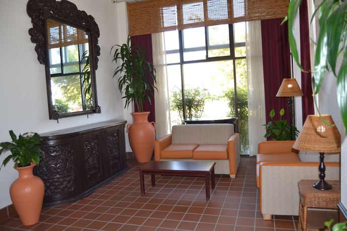 Imagen de los interiores del Hotel Motel 6 Oakdale, Ca. Foto 14