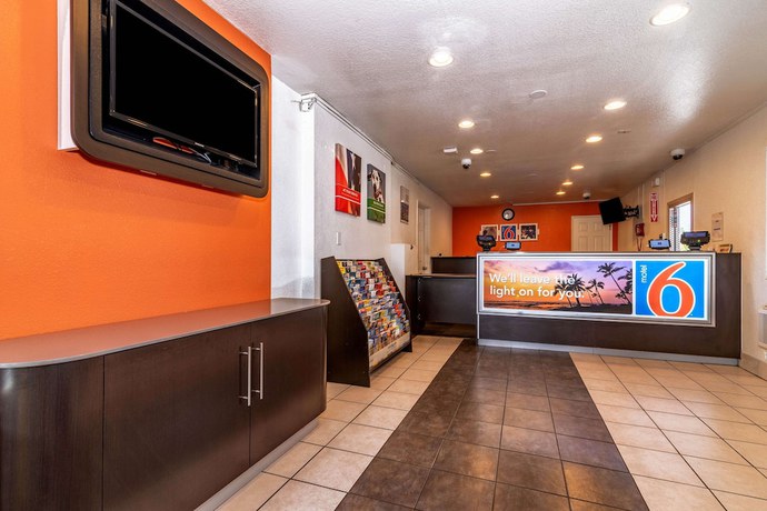 Imagen de los interiores del Hotel Motel 6 Palm Springs, CA - East - Palm Canyon. Foto 19