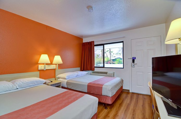 Imagen de la habitación del Hotel Motel 6 Palm Springs, CA - East - Palm Canyon. Foto 18