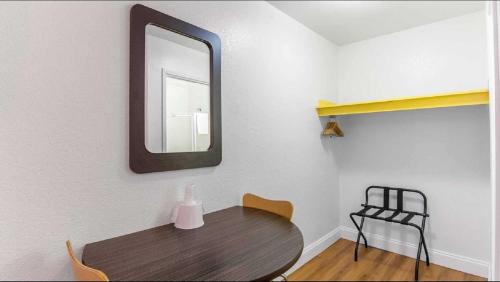 Imagen de la habitación del Hotel Motel 6 - Pensacola West. Foto 5