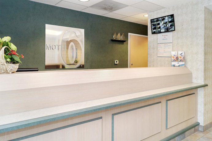 Imagen de los interiores del Hotel Motel 6 Peterborough, ON. Foto 16