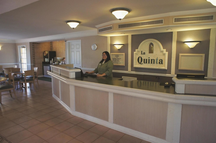 Imagen de los interiores del Hotel Motel 6 Phoenix, AZ - Midtown. Foto 8
