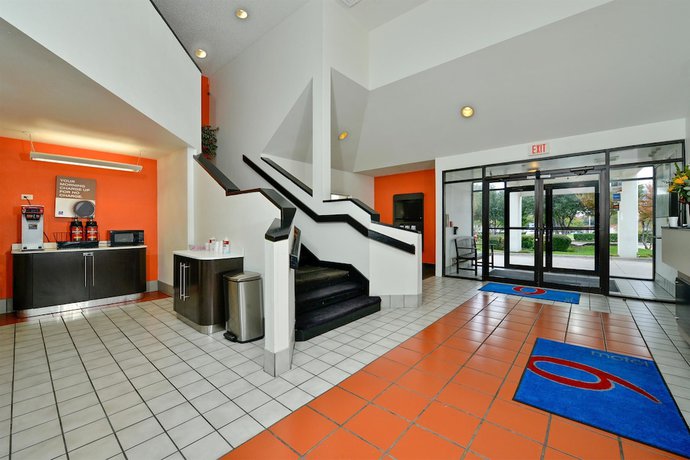 Imagen de los interiores del Hotel Motel 6 Plano, Tx - West - Frisco. Foto 12
