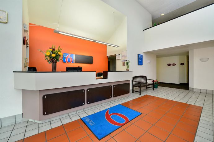 Imagen de los interiores del Hotel Motel 6 Plano, Tx - West - Frisco. Foto 13