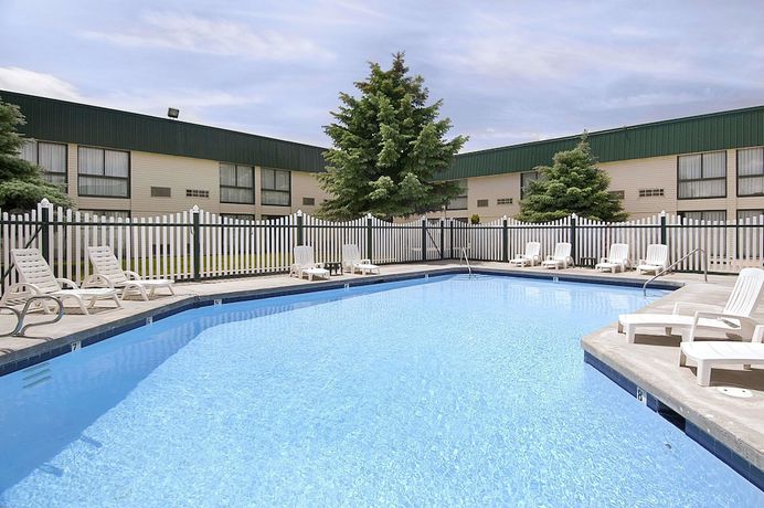 Imagen de la piscina del Hotel Motel 6 Pocatello, ID. Foto 10