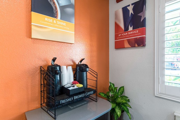Imagen de los interiores del Hotel Motel 6 Riverside, CA - UCR East. Foto 16