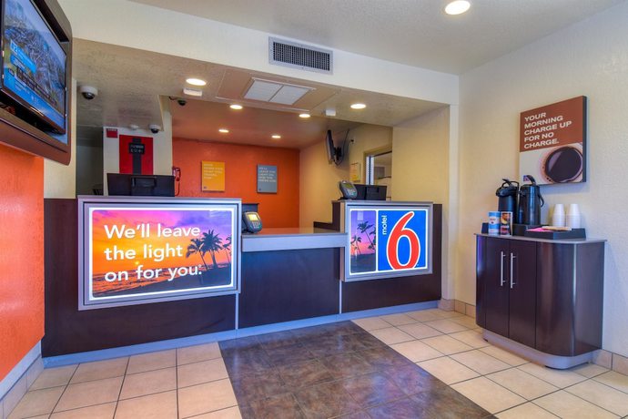 Imagen de los interiores del Hotel Motel 6 Riverside West - Jurupa Valley. Foto 15