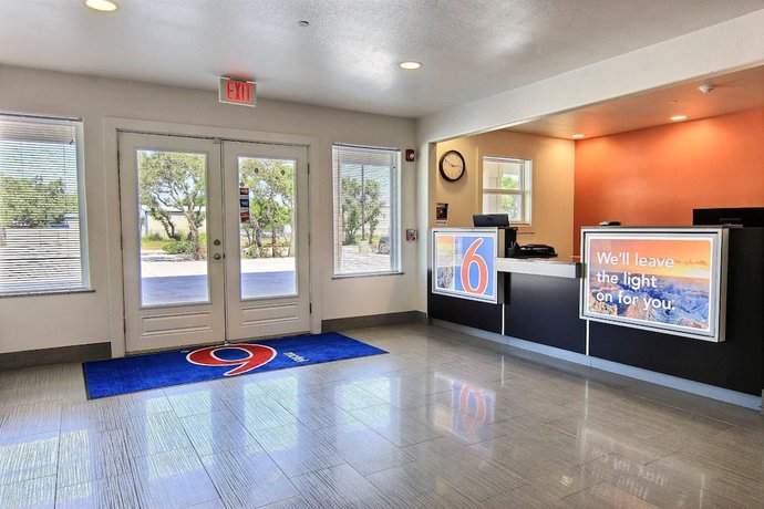 Imagen de los interiores del Hotel Motel 6 Rockport, Tx. Foto 16