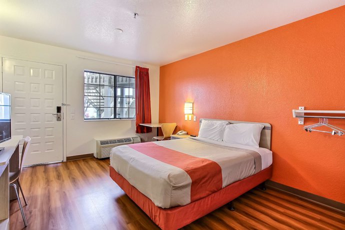 Imagen de la habitación del Hotel Motel 6 Salinas, CA - North Monterey Area. Foto 3