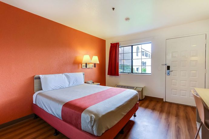 Imagen de la habitación del Hotel Motel 6 Salinas, CA - North Monterey Area. Foto 7