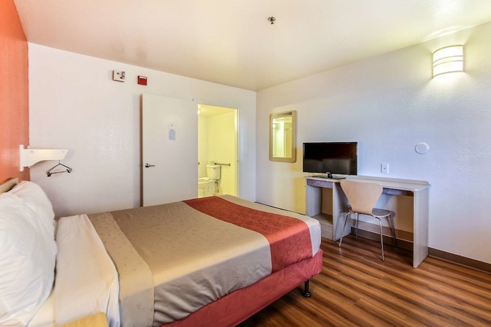 Imagen de la habitación del Hotel Motel 6 Salinas, CA - North Monterey Area. Foto 15
