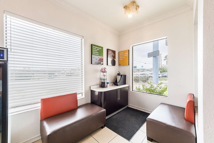 Imagen de los interiores del Hotel Motel 6 San Antonio, Tx - Fiesta Trails. Foto 16